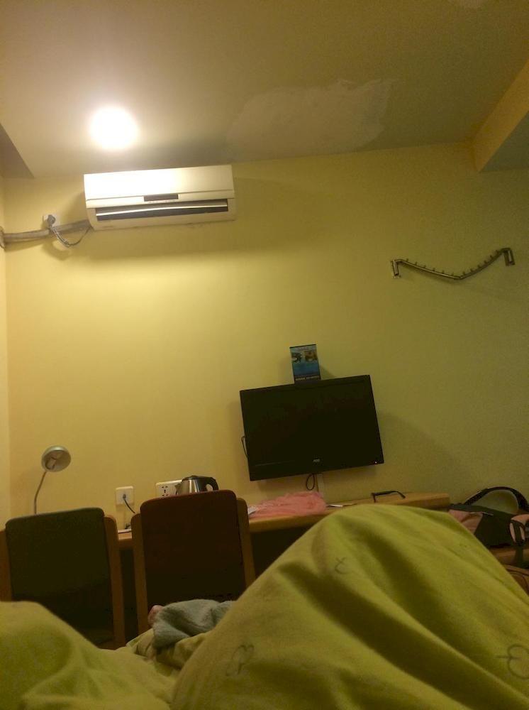 Home Inn Guangzhou Guangdong University Of Foreign Studies Baiyun Avenue Εξωτερικό φωτογραφία
