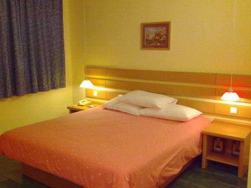 Home Inn Guangzhou Guangdong University Of Foreign Studies Baiyun Avenue Εξωτερικό φωτογραφία
